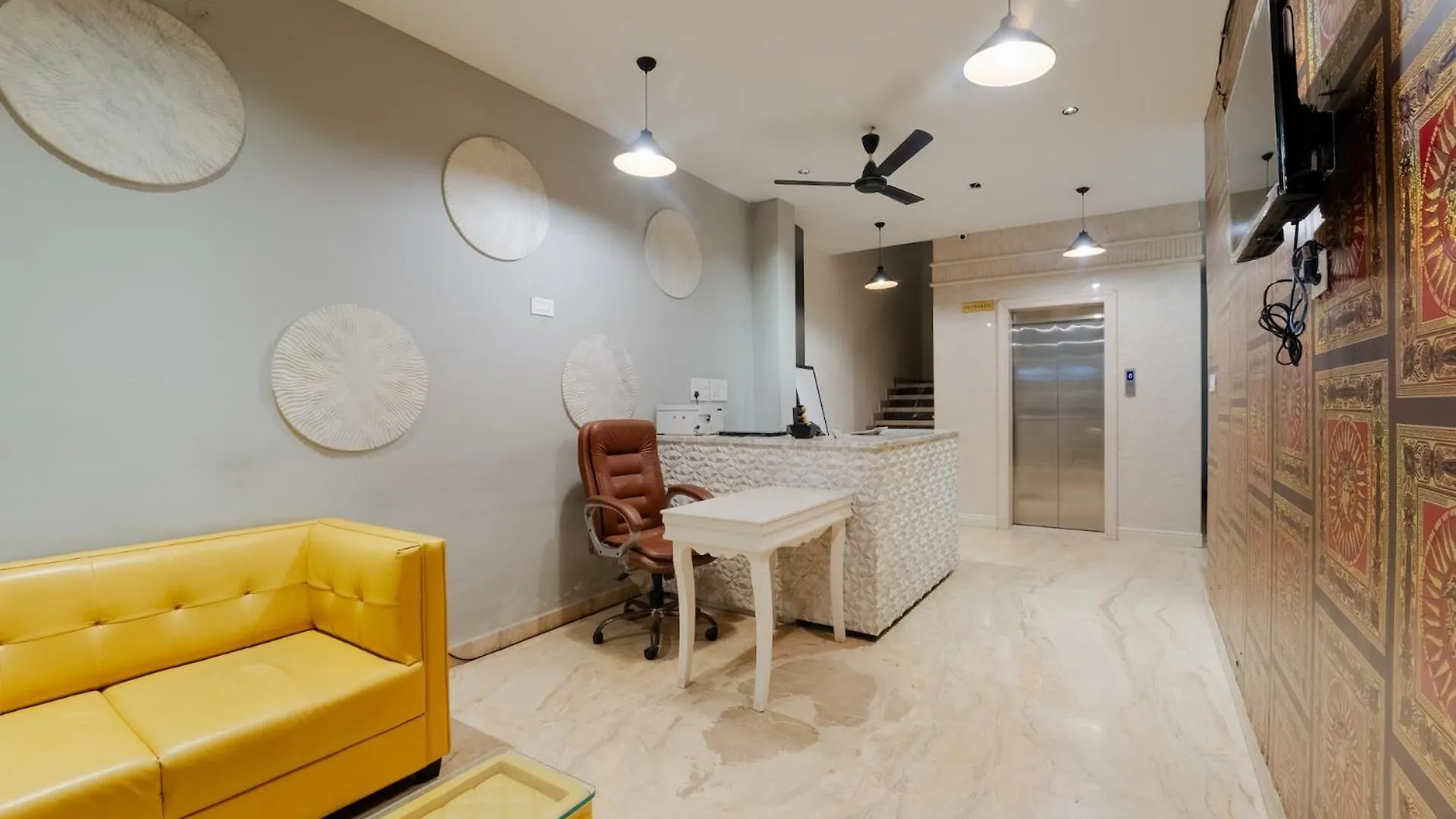 Tripli Hotels White Manor Udaipur