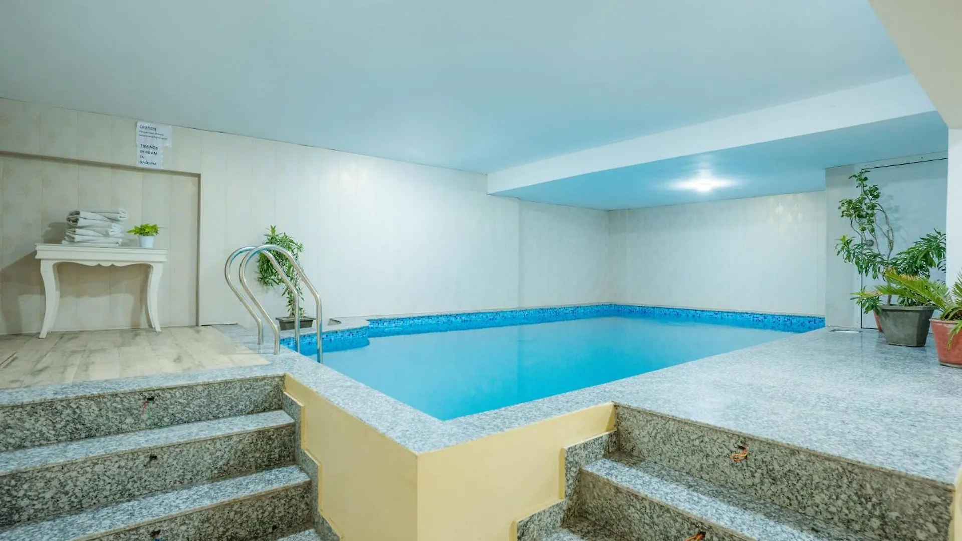 ***  Tripli Hotels White Manor Udaipur India