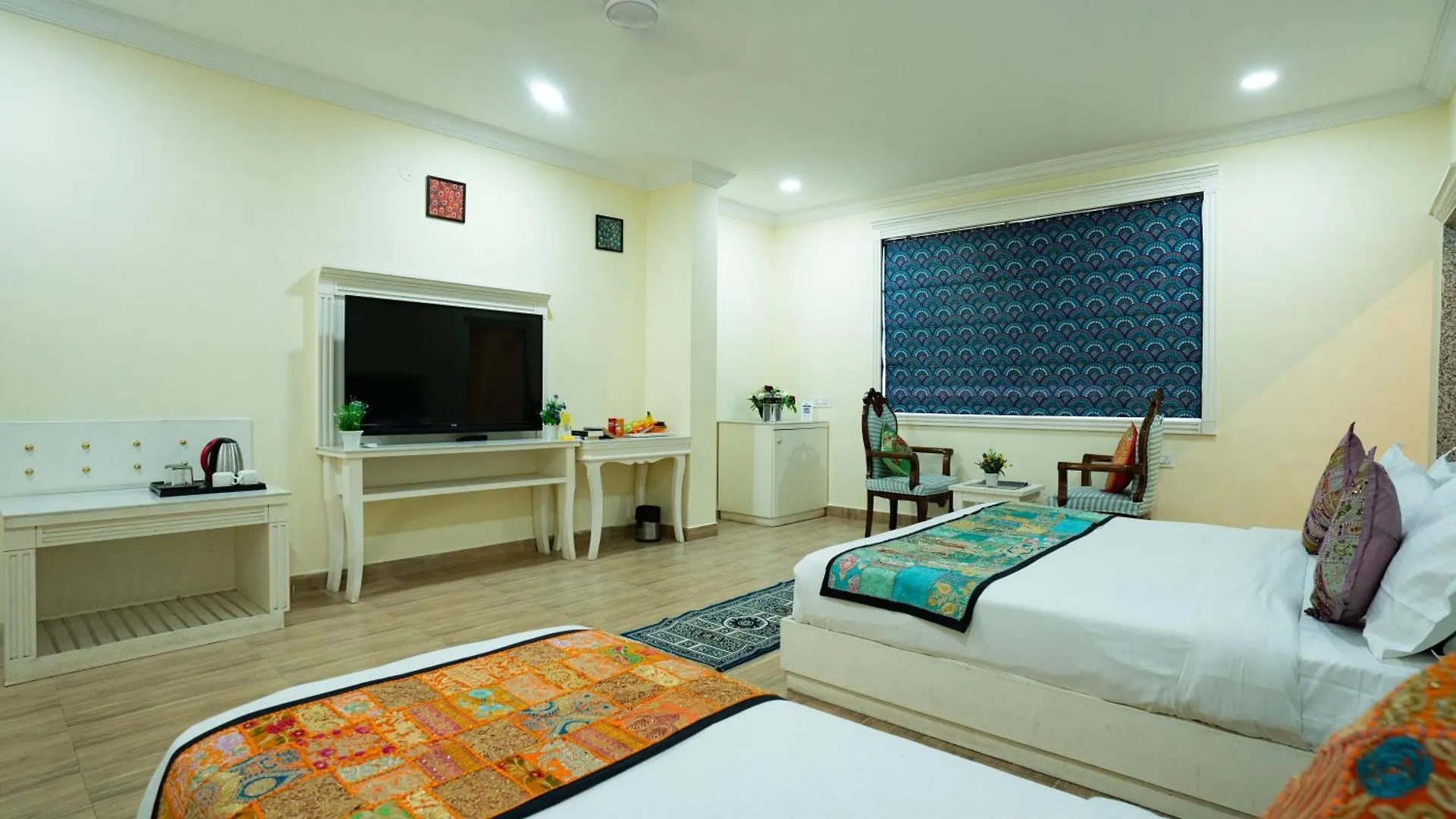 Tripli Hotels White Manor Udaipur 3*,