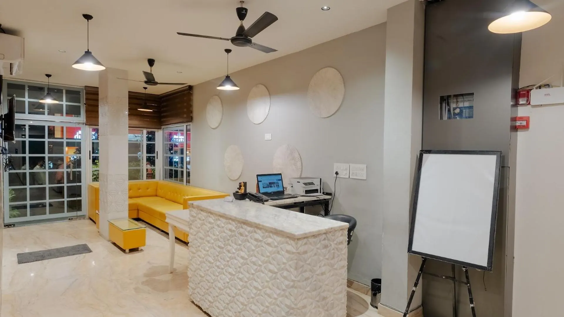 Tripli Hotels White Manor Udaipur