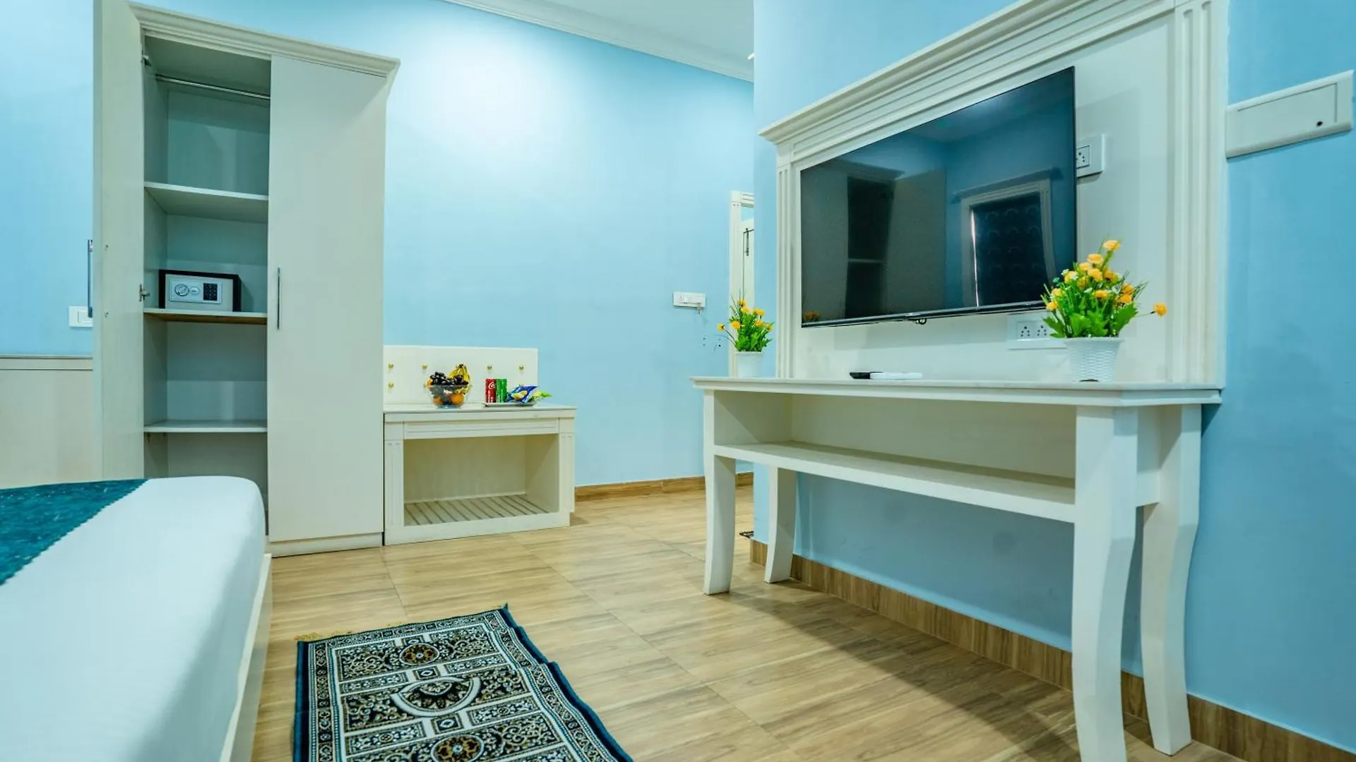 Tripli Hotels White Manor Udaipur