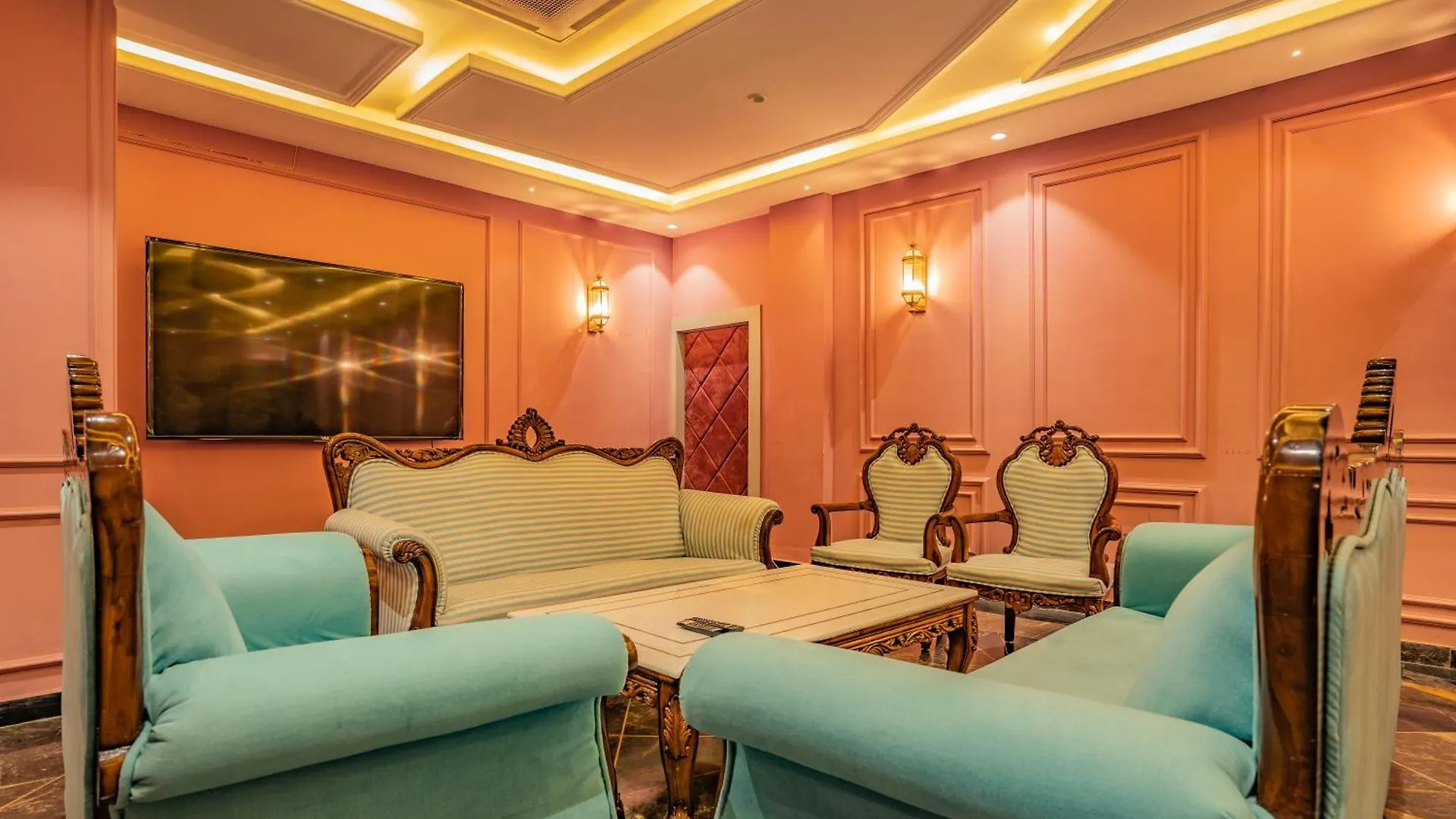 Tripli Hotels White Manor Udaipur