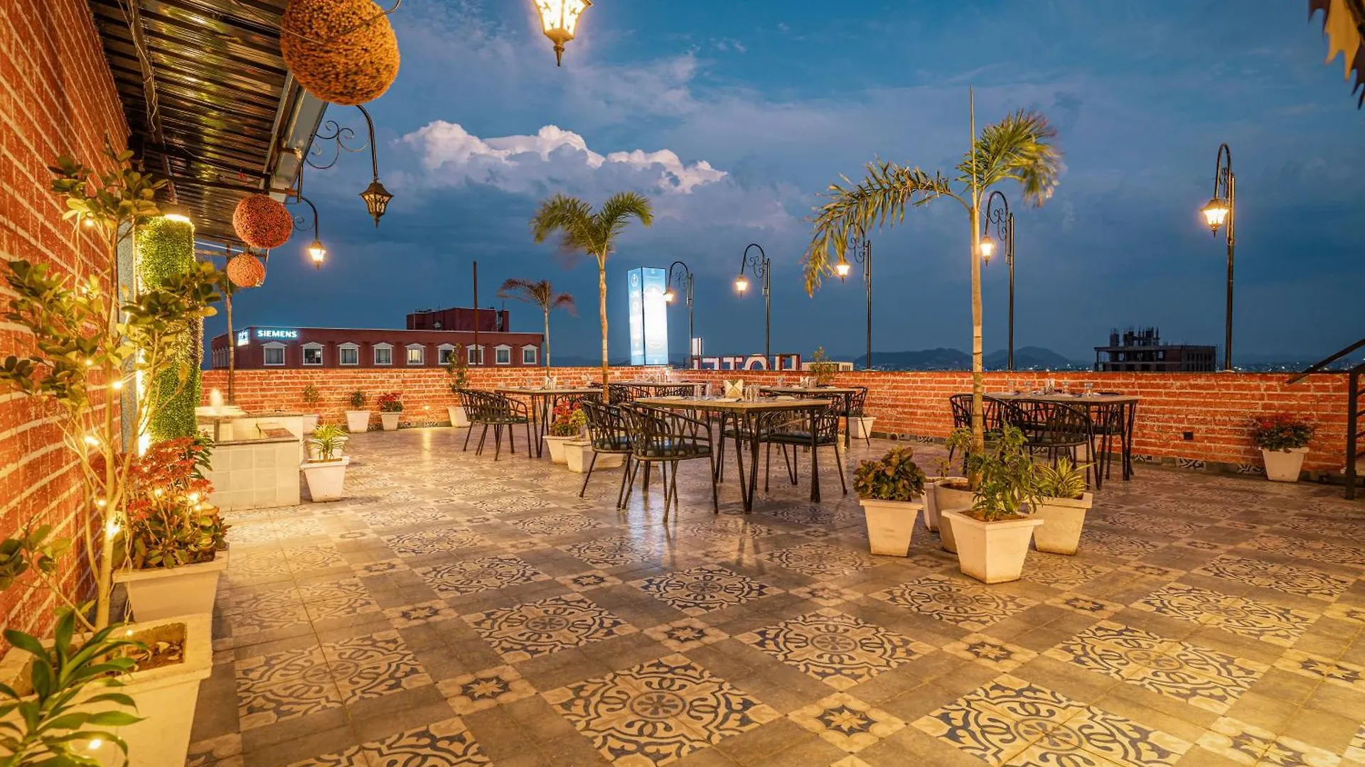 Tripli Hotels White Manor Udaipur India