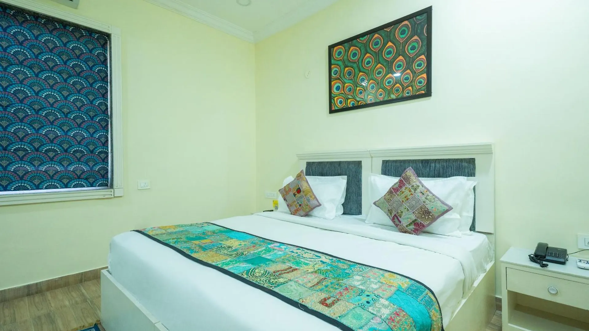 ***  Tripli Hotels White Manor Udaipur India