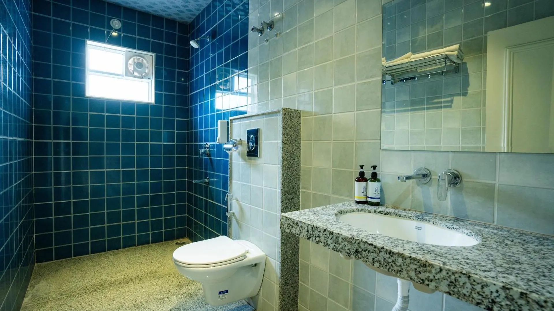 Tripli Hotels White Manor Udaipur